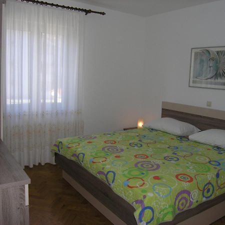Apartments Biljana For Relaxing Holidays In Baska ภายนอก รูปภาพ