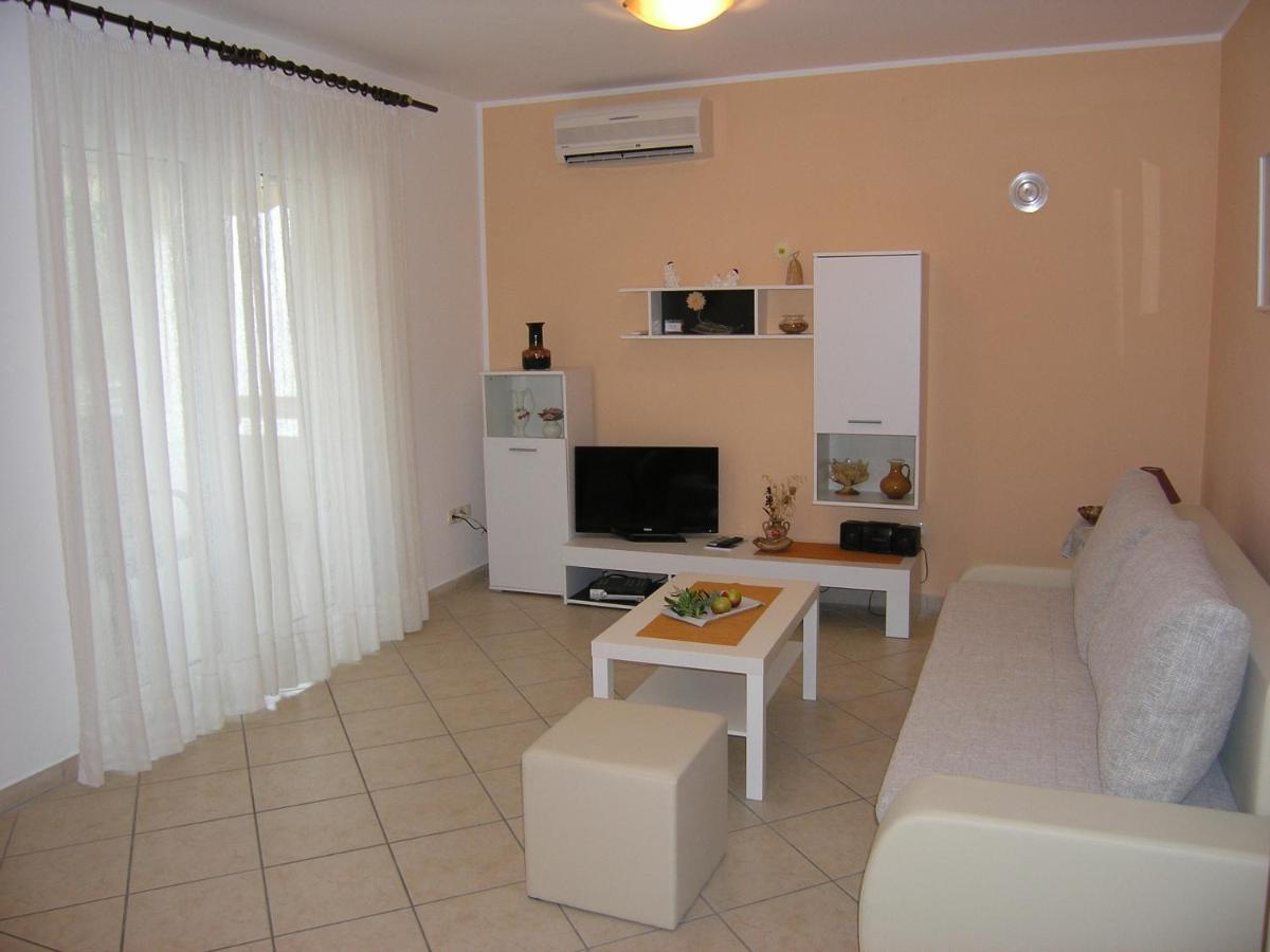 Apartments Biljana For Relaxing Holidays In Baska ภายนอก รูปภาพ
