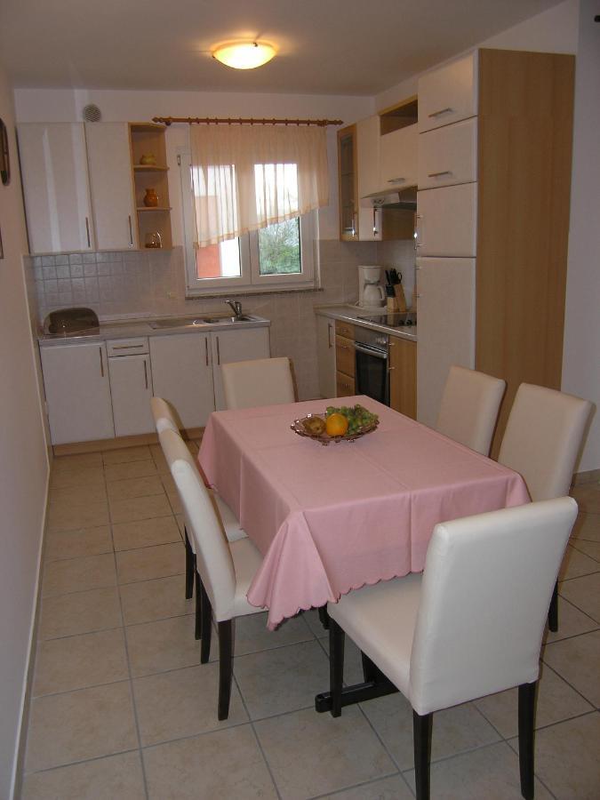 Apartments Biljana For Relaxing Holidays In Baska ภายนอก รูปภาพ